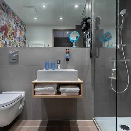 Szálloda - The Niu, Timber Esslingen By Ihg 3*