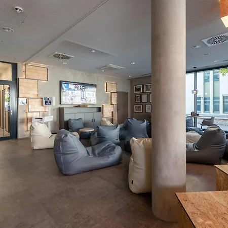 - The Niu, Timber Esslingen By Ihg Hotel Esslingen am Neckar