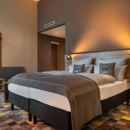 - The Niu, Timber Esslingen By Ihg Hotel Esslingen am Neckar