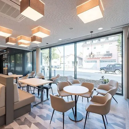 - The Niu, Timber Esslingen By Ihg Έσλινγκεν