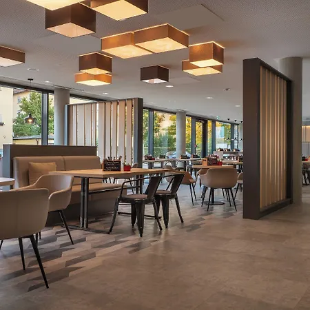 - The Niu, Timber Esslingen By Ihg Hotel Esslingen am Neckar