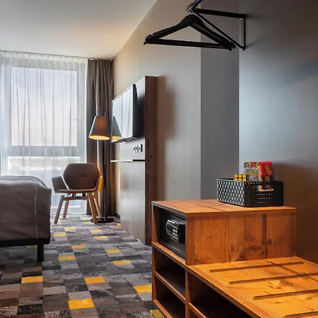 - The Niu, Timber Esslingen By Ihg 3*