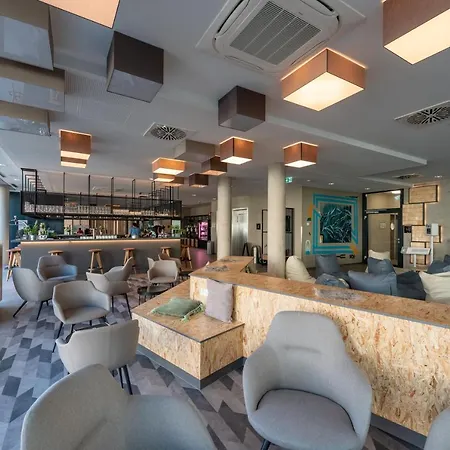 - The Niu, Timber Esslingen By Ihg 3*