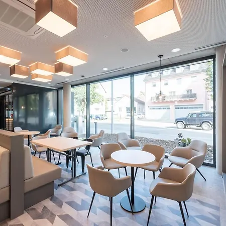 - The Niu, Timber Esslingen By Ihg Hotel 3*