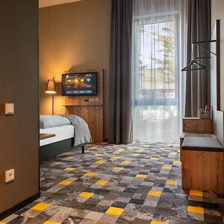 - The Niu, Timber Esslingen By Ihg 3*