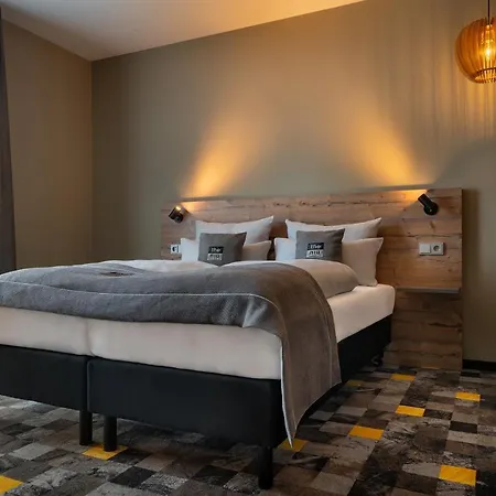 - The Niu, Timber Esslingen By Ihg Hotel 3*