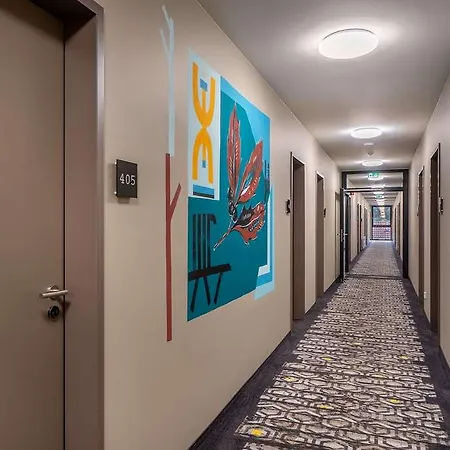 Отель - The Niu, Timber Esslingen By Ihg Эсслинген